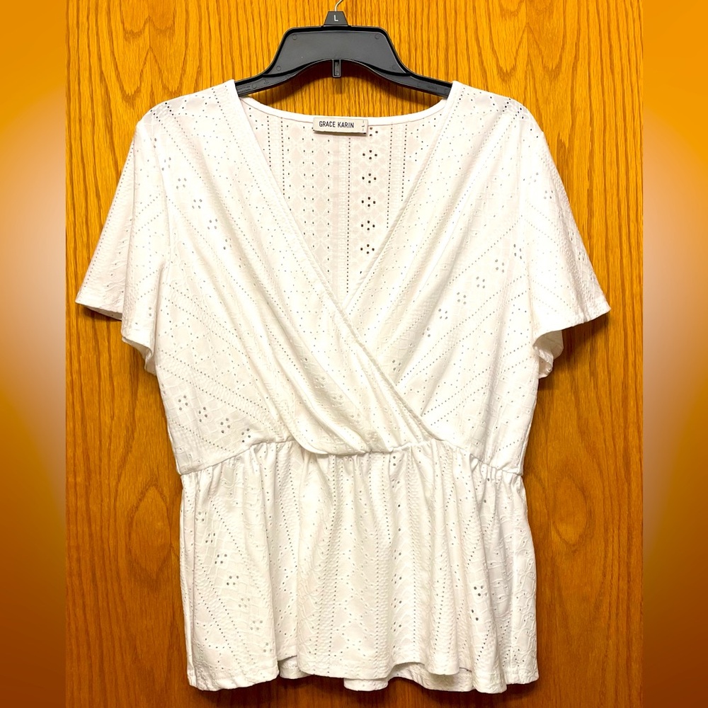 Grace Karin White Top. Size Large